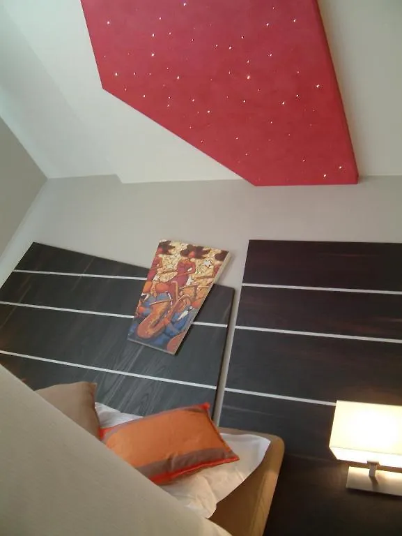 Hotel Villa D'Elsa Juan-les-Pins 3*,